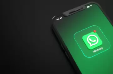 Vishing: clonan voces con Inteligencia Artificial para estafar por WhatsApp