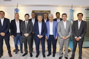 Los 10 gobernadores de JxC piden que se apruebe la Ley Bases