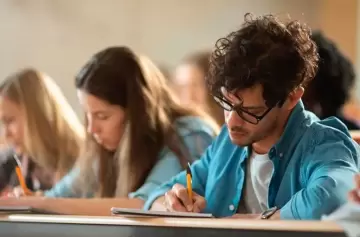 Universidad inconclusa: ¿por qué los millennials argentinos juegan al 'eterno estudiante'?