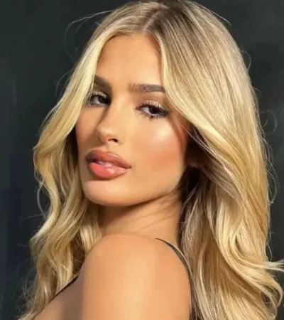 Julieta Poggio es una actriz, bailarina, profesora de danza y modelo argentina.