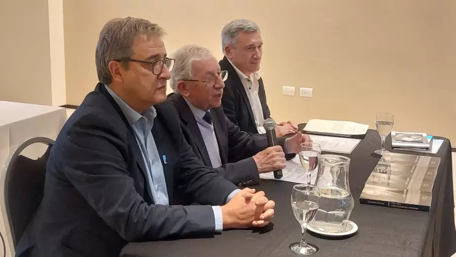 Mendoza la Fundación para el Desarrollo Nacional