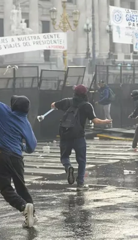 Los alrededores del Congreso, un campo de batalla