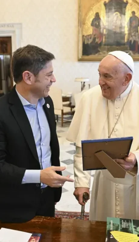 El papa Francisco con Axel Kicillof.