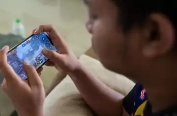 Bloqueo de juegos online en escuelas de Mendoza: el verdadero desafío es la formación crítica