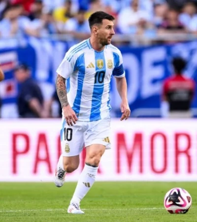 Messi ante Ecuador