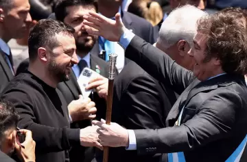 Protesta por la amistad entre Milei y Zelenski