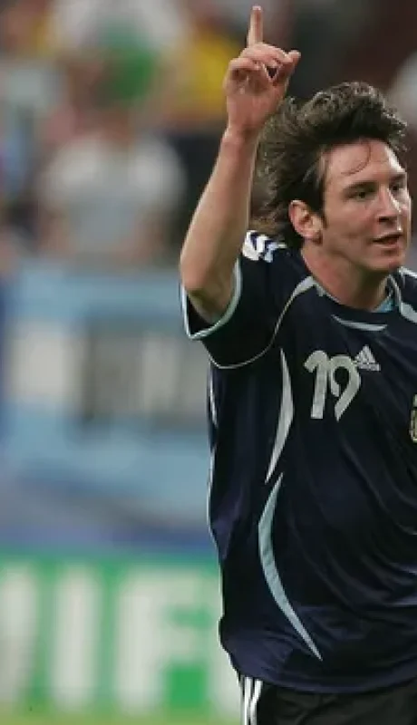 lionel_messi_debut_serbia