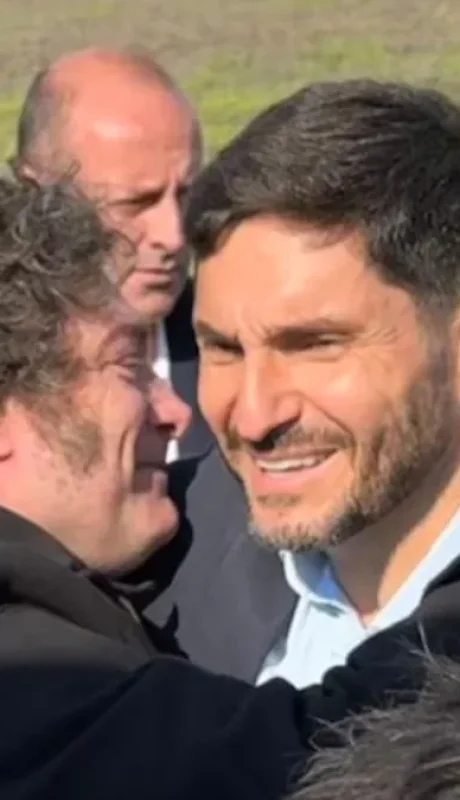 Maximiliano Pullaro y Javier Milei en Santa Fe
