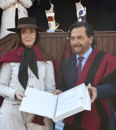 La Vicepresidente con el Gobernador de Salta en el homenaje a Güemes