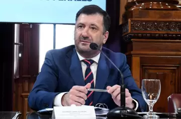 El bloque peronista quiere expulsar al senador que encontraron con 200 mil dólares