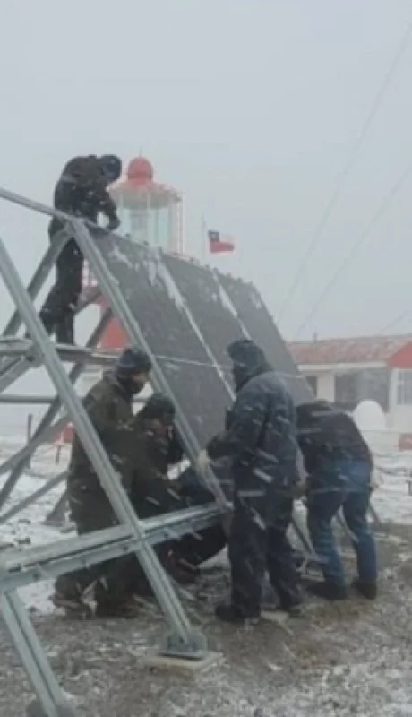 paneles_solares_armada_argentina_magallanes