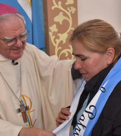 Monseñor Oscar Ojea, titular de la Conferencia Episcopal Argentina, homenajeó a cocineras de comedores.