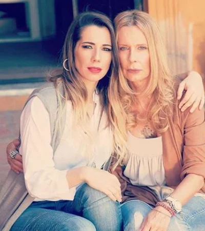 Malena y María Valenzuela