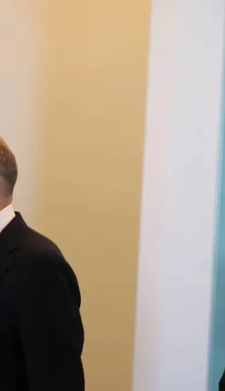 Milei junto al canciller alemán Olaf Scholz.