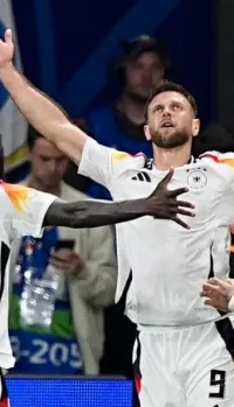 Agónico empate de Alemania