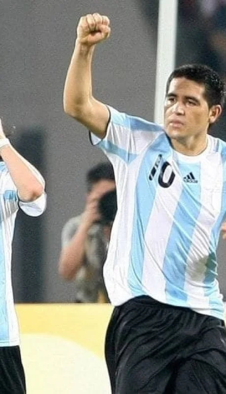 Leo Messi y Juan Román Riquelme comparte natalicio.