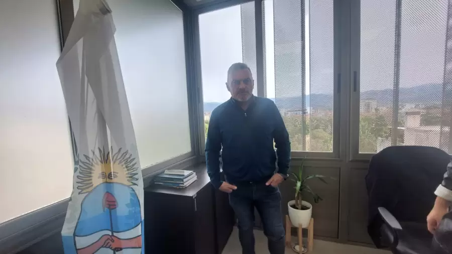 Senador Félix González.