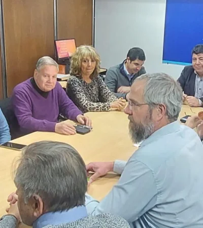 Los dirigentes de Ampros discutieron las paritarias.