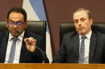 Para los fiscales, la exfuncionaria y su marido son los cabecillas