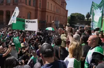 Vencen miles de contratos de estatales y el Gobierno avanza con nuevos despidos