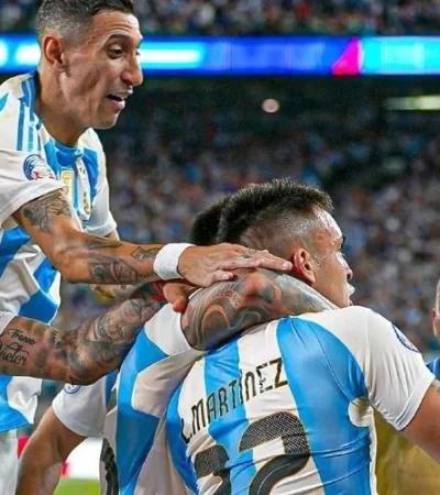 El festejo de Lautaro junto a sus compañeros