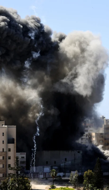 La aviación de Israel intensifica sus bombardeos en El Líbano