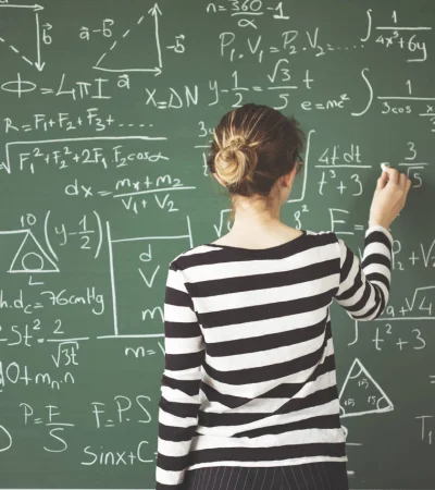 Cálculos matemáticos.