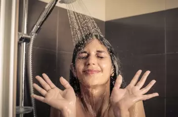 ¿Cuántas veces debemos bañarnos? La ciencia y los expertos opinan