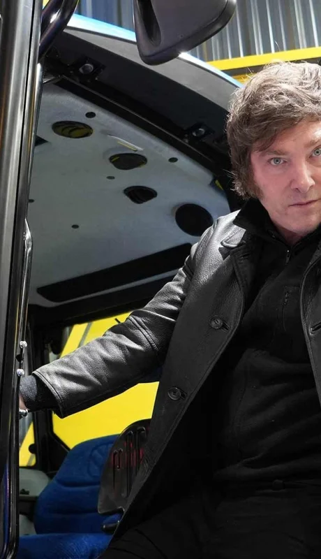 El presidente Milei cuenta con una base social que le permite jugar en el tablero político