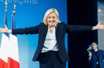 La extrema derecha se impone en las elecciones parlamentarias francesas