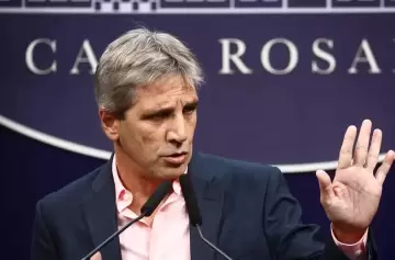 Caputo: "La reactivación tardará en llegar a los bolsillos, pero la inflación empezará a bajar"