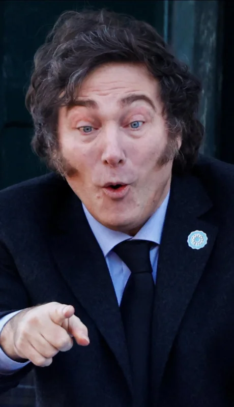 Arce está muy ofuscado con Javier Milei. Cortesía: France 24