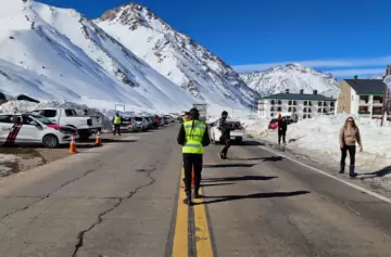 Adelanto de hora en Chile: ¿cómo impacta en los pasos fronterizos con Mendoza?