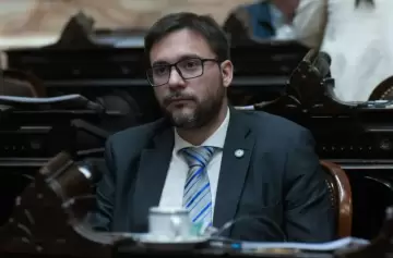 Agost Carreño: "Milei manda a sus funcionarios a rogarnos por favor que le votemos las leyes"