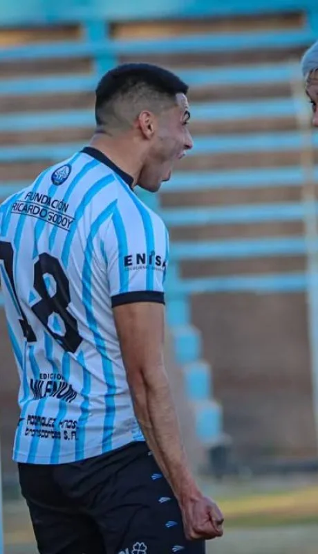 El festejo de Leiva y López en el tanto del triunfo.