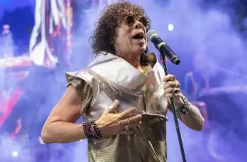 La Mona Jiménez fue operado de una hernia y la fecha clave de su regreso a los escenarios