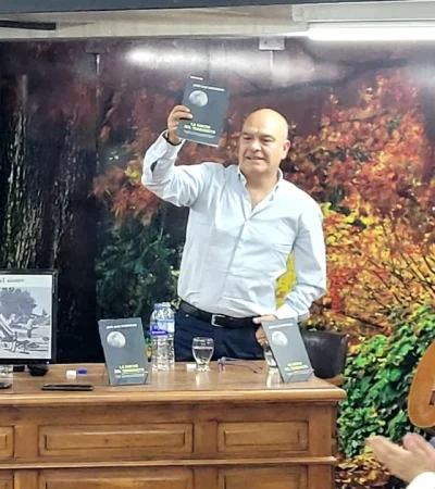 El escritor y periodista presentará su novela el jueves