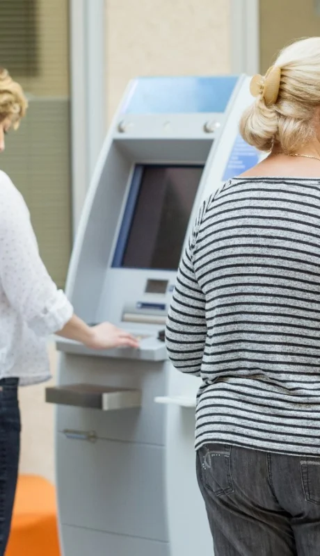 Cajeros automáticos: ¿cómo evitar caer en las trampas de los estafadores?