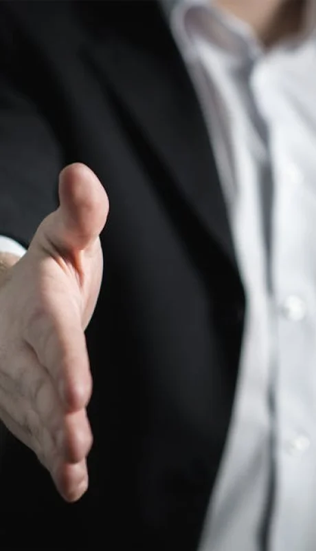 Harvard revela que 40% de los trabajadores son infelices: las peores profesiones