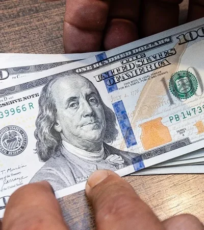 ¿Dólar MEP o tarjeta? La nueva batalla por el ahorro en gastos internacionales