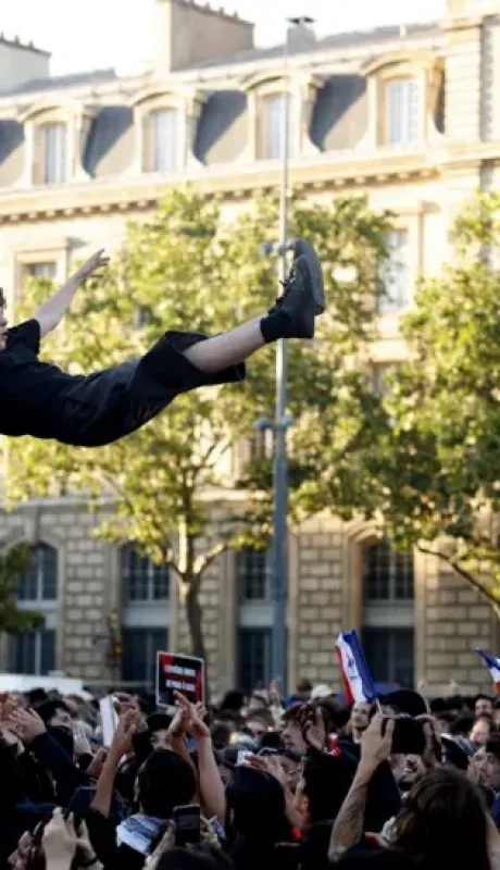 En las movilizaciones se podían leer carteles con la leyenda "la extrema derecha no pasará"