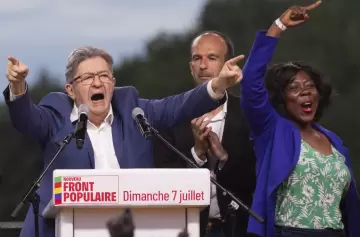 ¿Quién es Jean-Luc Mélenchon, el referente francés que frenó a la ultraderecha?