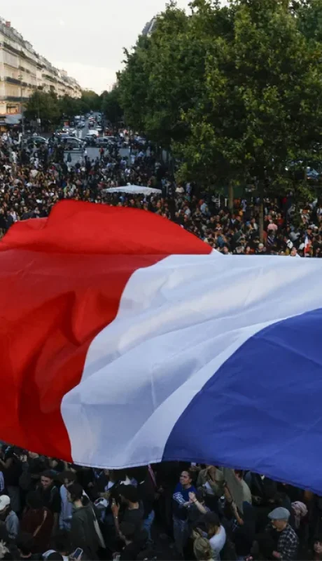 Festejos en Francia tras las elecciones.