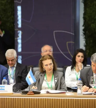 La Canciller Diana Mondino, en Asunción por la Cumbre de Presidentes del Mercosur.