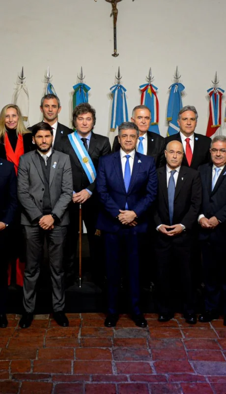 Firma del Pacto de Mayo.