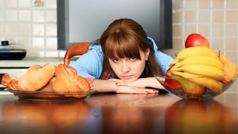 El hambre emocional puede usarse para suprimir los sentimientos como el estrés, la ira, el miedo, el aburrimiento, la tristeza o la soledad.