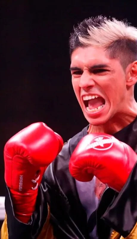 Fernando Martínez llamado a hacer historia en el boxeo mundial.