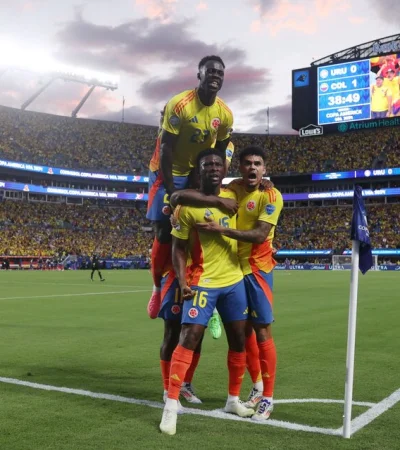 Los cafeteros ganaron un partido difícil ante los Charrúas