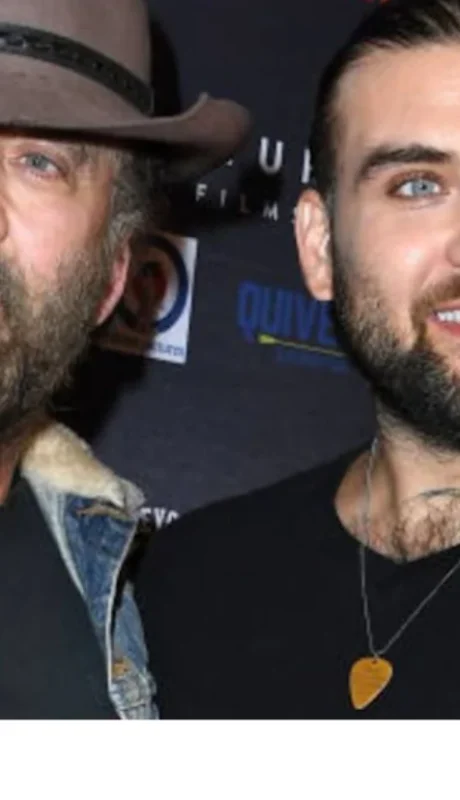 Nicolás y Weston Cage.