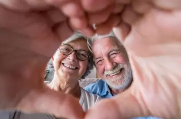 Viejos son los trapos: cómo sentirte joven sin pensar tanto en la edad